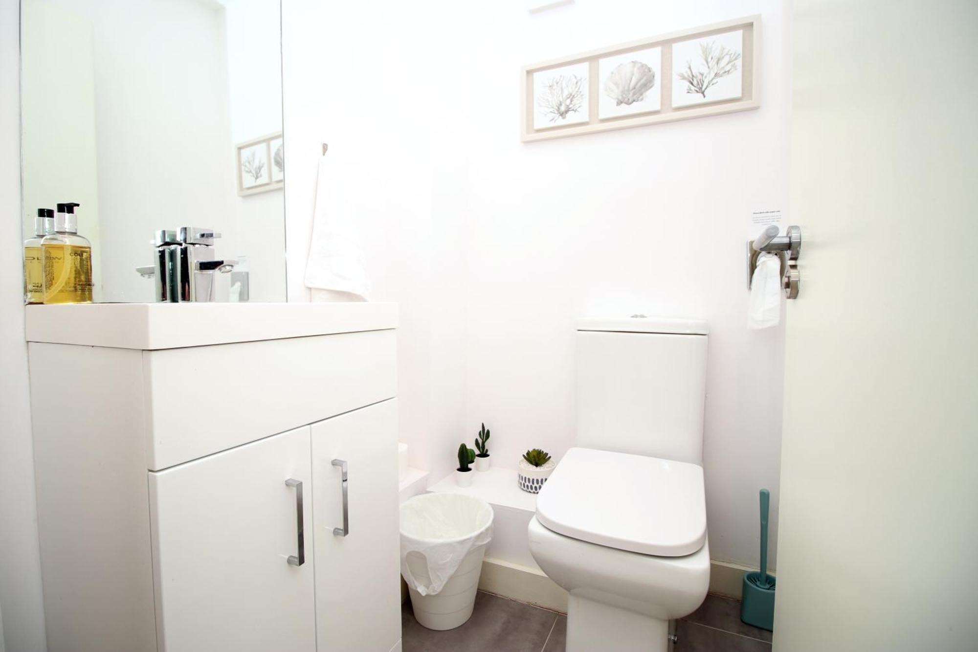 Coastal Penarth Dream! Close To Cardiff Superb Location Near Bars And Restaurants! Dog Friendly And Welcome Breakfast Pack! المظهر الخارجي الصورة